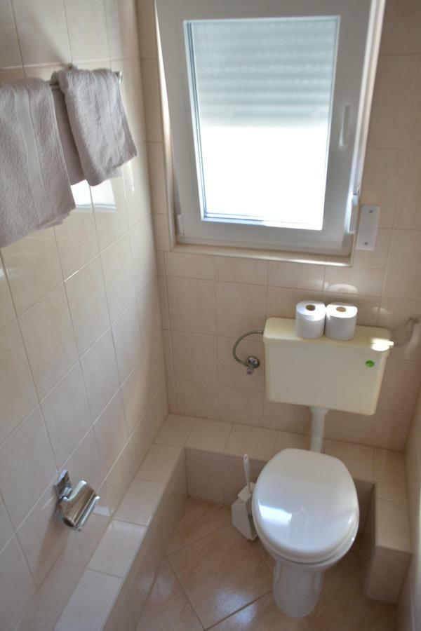 Apartmani Mate Омиш Экстерьер фото